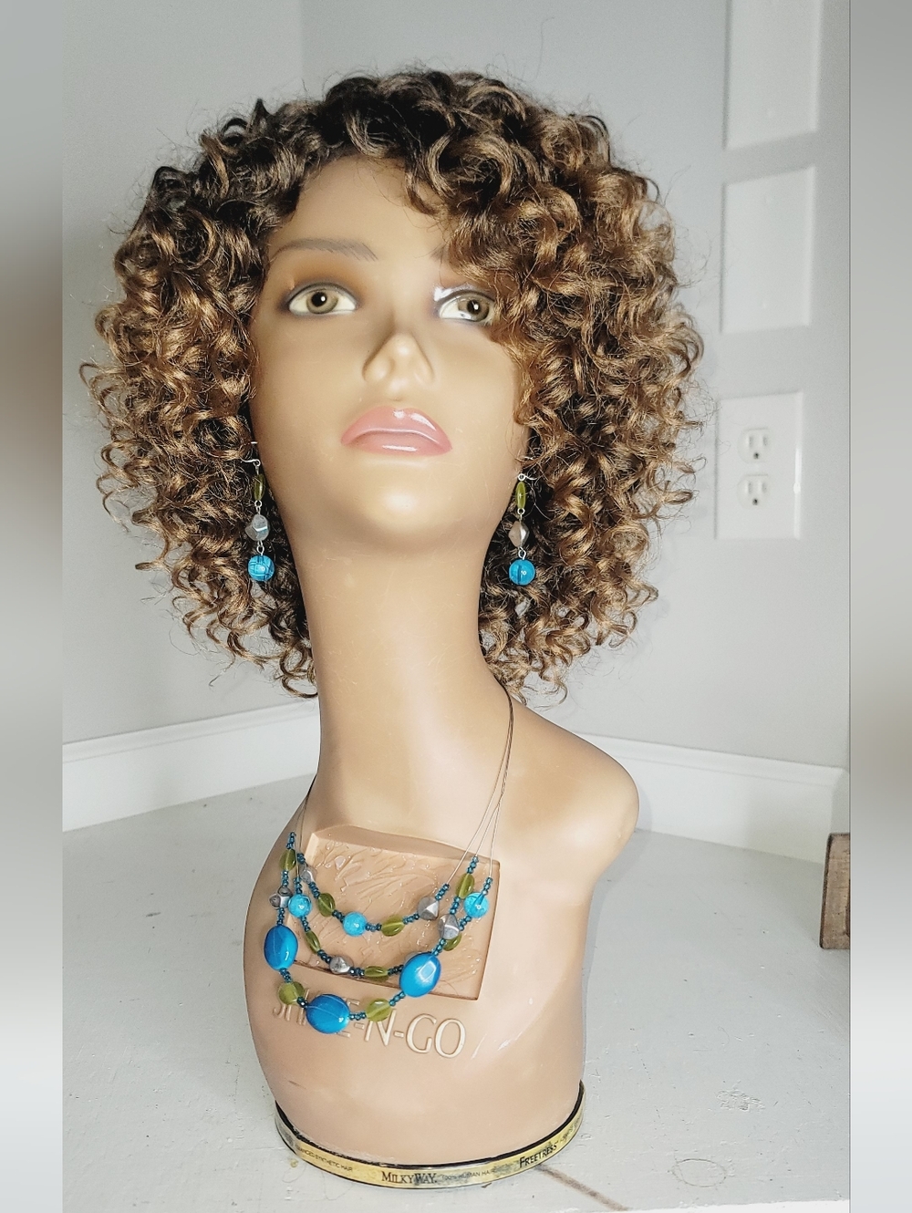 New Handmade Gogo Curl Crochet Wig #TT27. 6 Inches